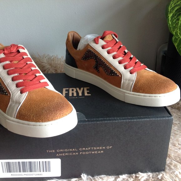 Frye Ivy Logo Patch Low Sneakers - Picture 6 of 12